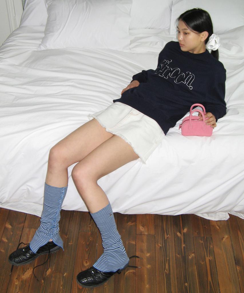 SINOON Boucle Logo Sweatshirt (Navy)
