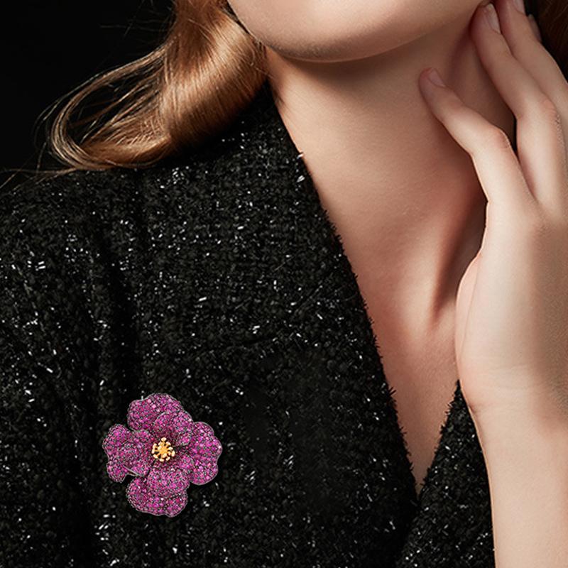 Autumn New Women's Copper Brooch Exquisite And Elegant Temperament Purple Flower Style Brooch
