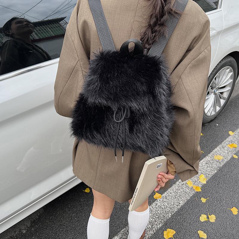 Leopard Print Plush Backpack: Women's 2025 Autumn Casual High-Capacity Shoulder Bag