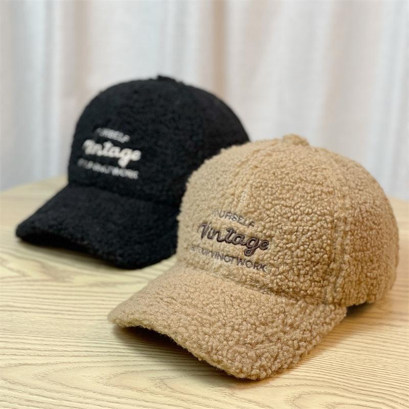 Hat Women's New Winter Fashion Versatile Autumn and Winter Furry Thickened Warm Peaked Hat Trend