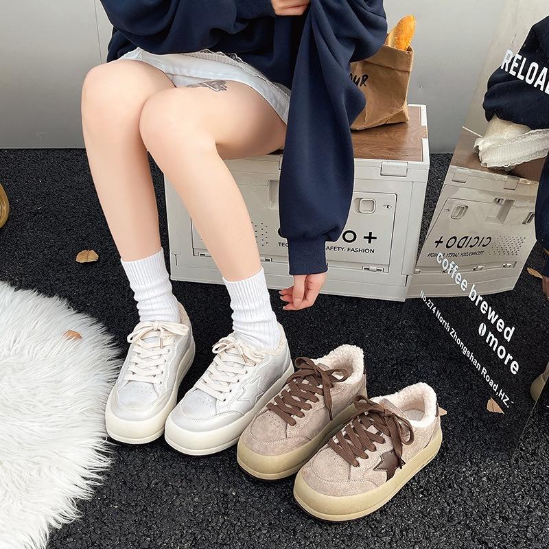 [Fanfna] Thick-soled Velvet Star Board Shoes for Women's 2025 Autumn and Winter New Fashionable Versatile Casual Sports Cotton Shoes
