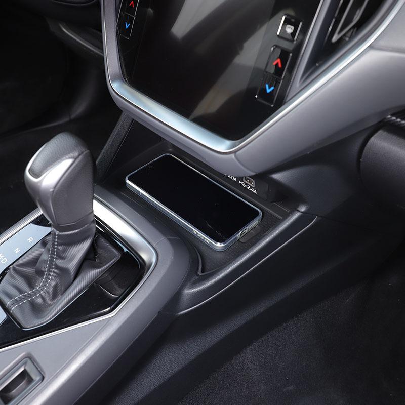 Wireless Charging Mat Silicone Center Console Storage Pad Anti-slip Groove Pad Interior Liner Mat For Subaru Crosstrek 2025 2026