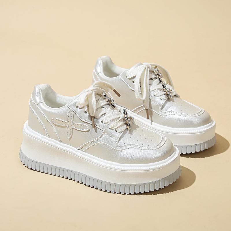 

2025 весна новые кожаные туфли на толстой подошве с маленькими стразами, модные, универсальные, перламутровые белые туфли 35