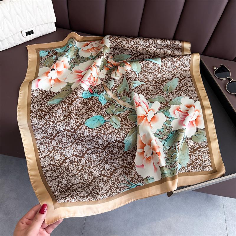 Retro pattern Yayun printing silk scarf square scarf high-end shawl sunscreen neck small square scarf headscarf women's scarf