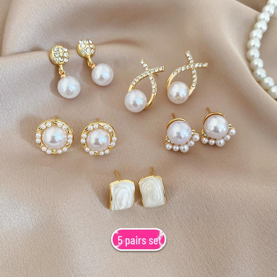 Elegant Retro Geometric Earrings Set: Silver Needle with Diamond, Pearl, and Drip Oil Details