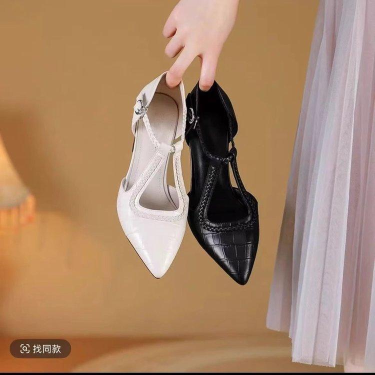 Pointed sandals women's 2025 summer new temperament thin Korean version versatile hollow sandals thick heel soft sole high heels