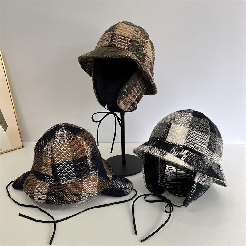 

Autumn and winter British plaid flying hat, ear protector, bucket hat, warm men s and women s cycling hat, windproof basin hat M（56-58cm） темно-коричневого кольору