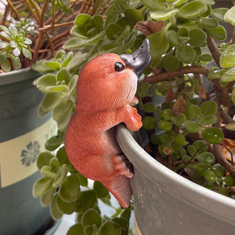 Plant Pot Hanger Resin Climbing Flower Pot Hanger Figurines Cute Animal Hanging Hippo Platypus Otter Statue Plant Pot Hugger