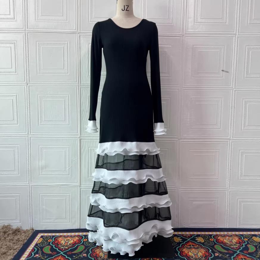

Fashionable Black and White Striped Openwork Long Dress Long Sleeve Slim Evening Dress 2026 New XXL чорний