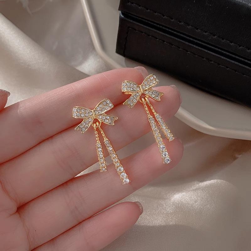 Korean Dongdaemun French Bow Diamond Tassel Dangle Earrings - Elegant Women's Influencer Ear Jewelry, High-End Stud Design.