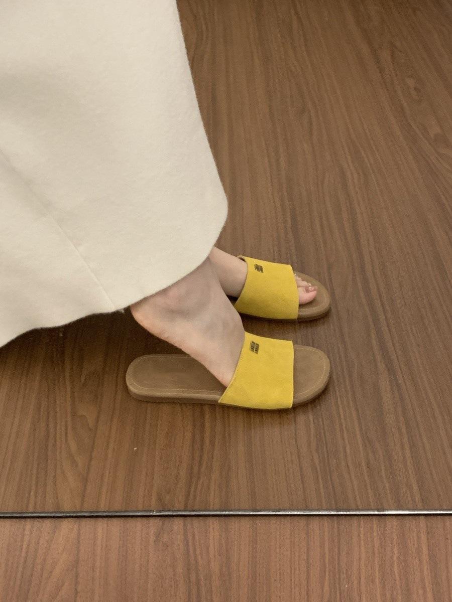 

Gentle small fragrant wind flat-bottomed open-toed slippers female summer wear seaside vacation beach fairy cool slippers children 40 жёлтый