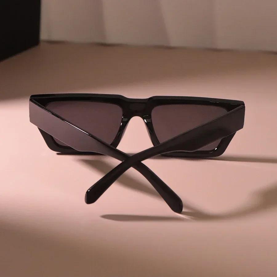 Retro Square Fashion Sunglasses Women Men Vintage Style Casual Trendy Small Female Male