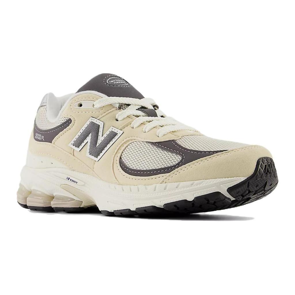 New Balance NB 2002R Abrasion Resistant Low top Kids Lifestyle Shoes Beige Kids' GC2002FA