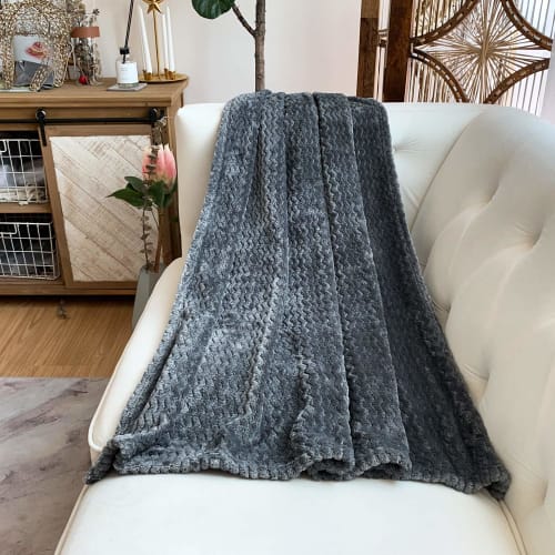 Sledar Single Blanket, Warm, Fluffy, Soft, Microfiber, Machine Washable, Antibacterial, Odor Resistant, Anti-mite, Anti-static, Perfect for Fall/Winte