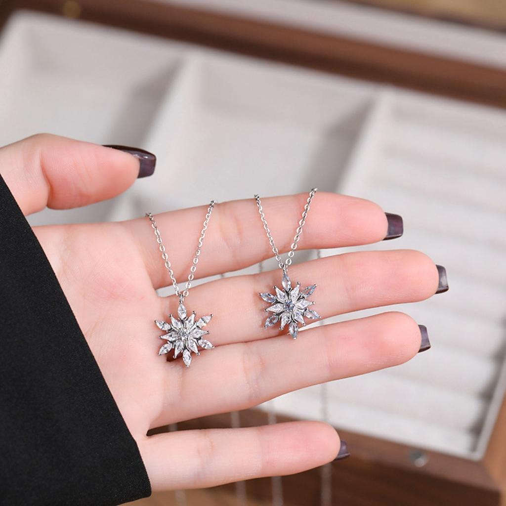 S925 sterling silver snowflake necklace women's niche temperament light luxury zircon spinel collarbone chain high-end pendant