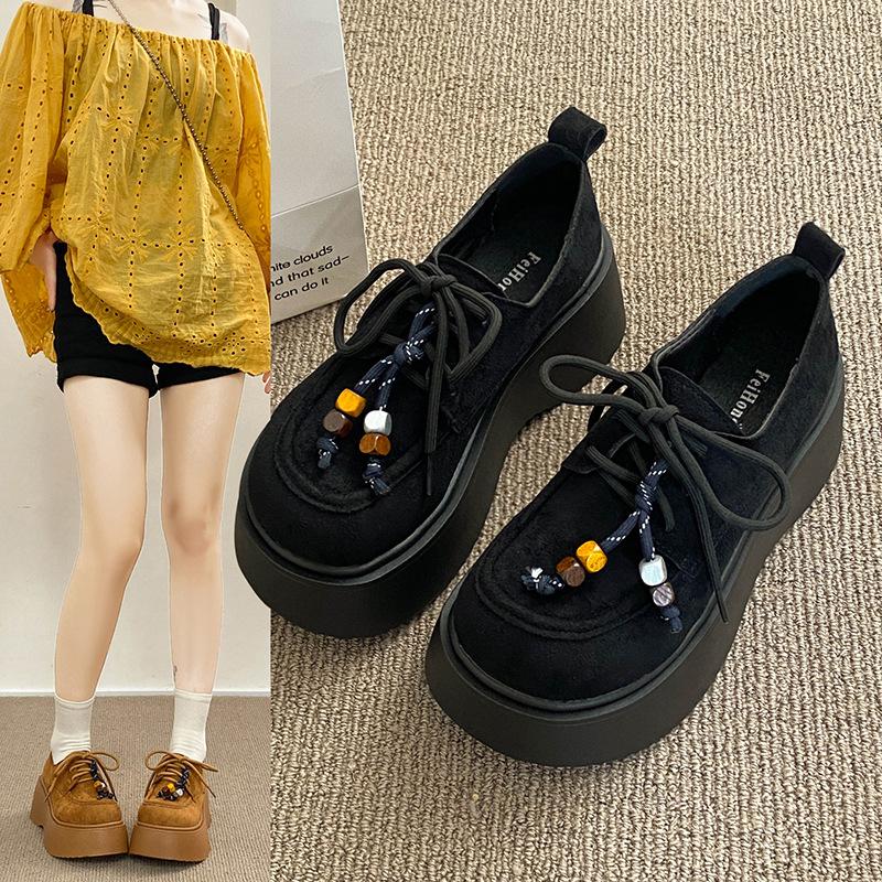 Boken Schuhe mit Plateausohle Damen All-inclusive Höhenerhöhung Herbst 2025 neue Modelle mit Röcken, Schnür-Loafer, lässige Einzel-Schuhe