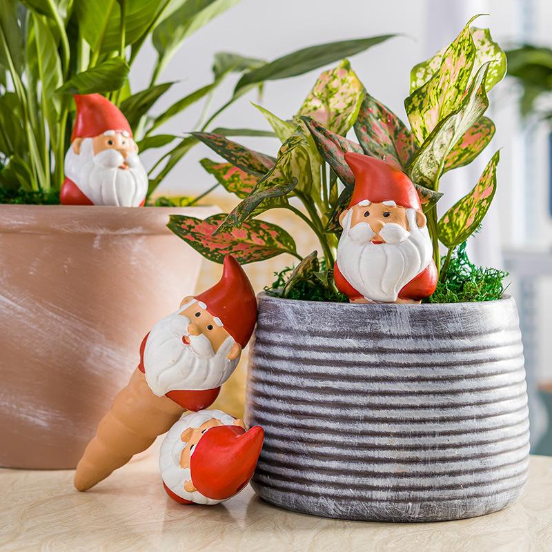 4PCS Set Terracotta Self Watering Stakes Santa Claus Self Watering Globes Plant Watering Stakes Drip Irrigation Watering Devices