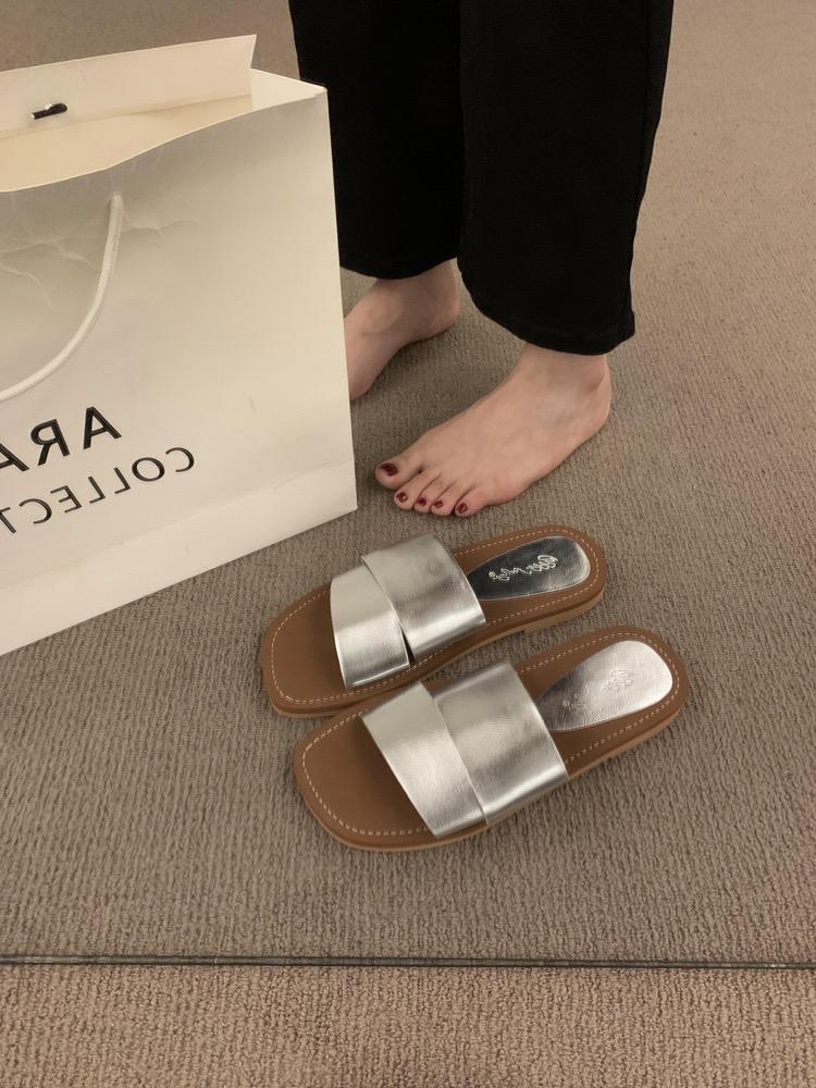 2025 New Summer Retro Square Toe Open Toed Flat Slippers for Women's Summer Dress Fairy Style Seaside Vacation Beach Sandals