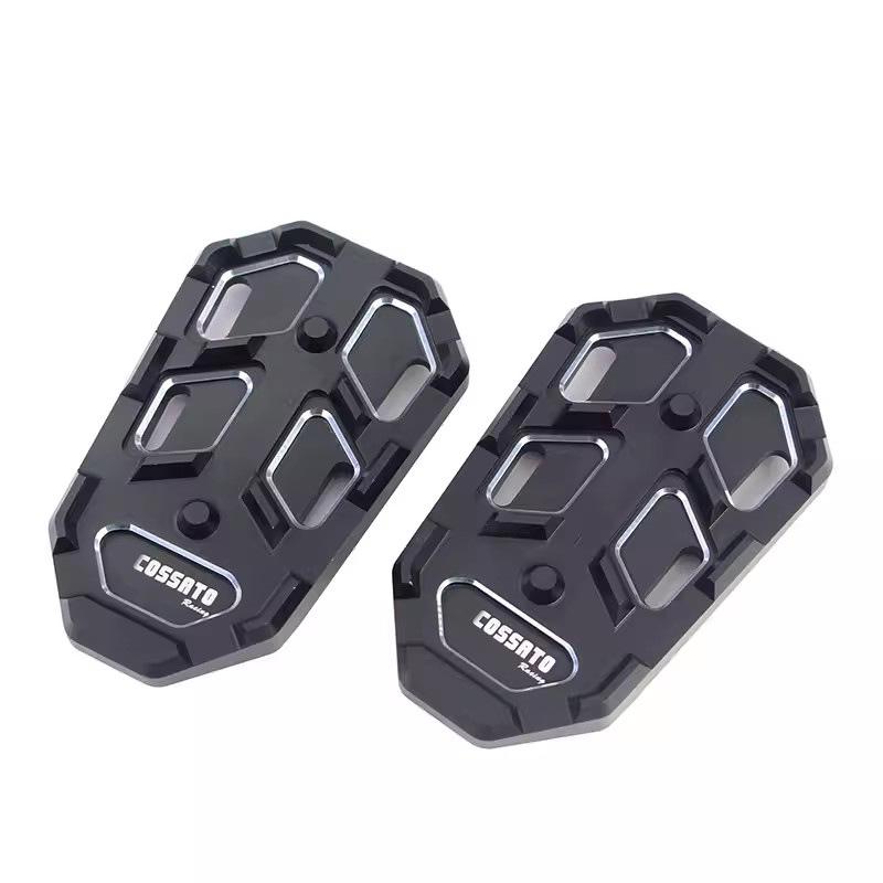 Yellow Tour 600 Non-Slip Enlarged Footrests for Benelli Leoncino 500/502C