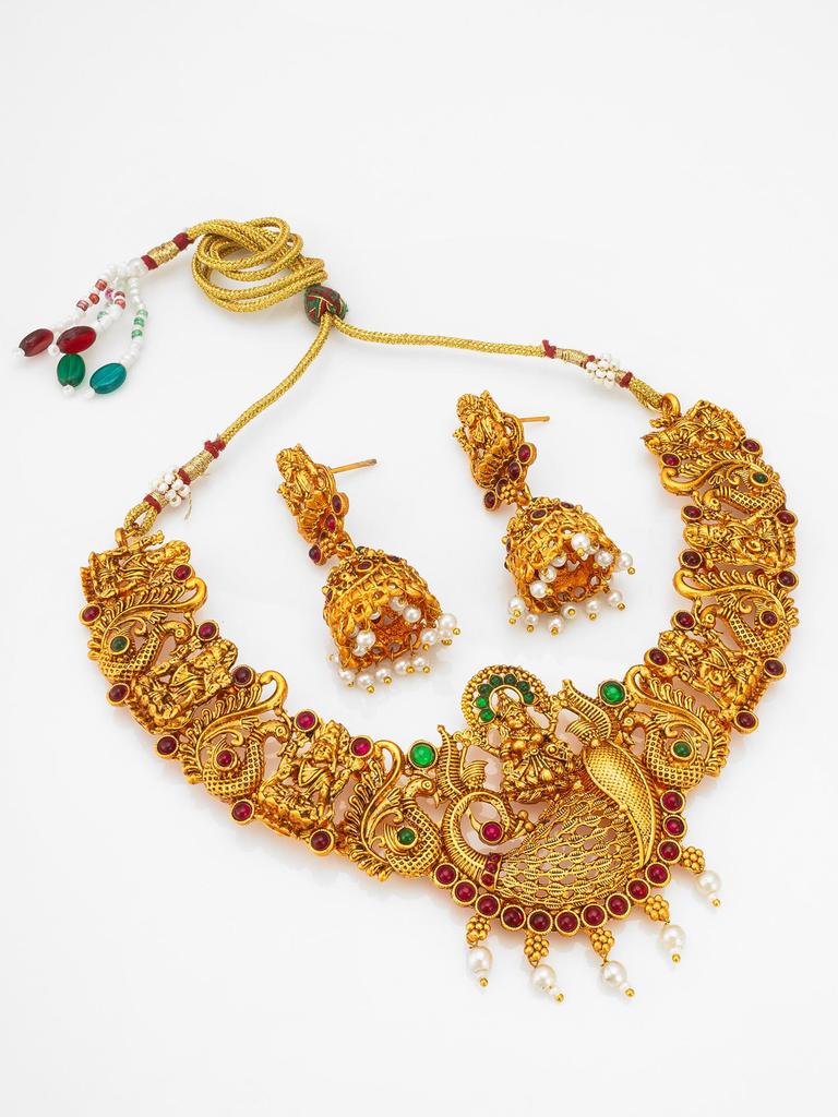 Ensemble de bijoux de temple plaqué or, orné de multiples pierres et perles