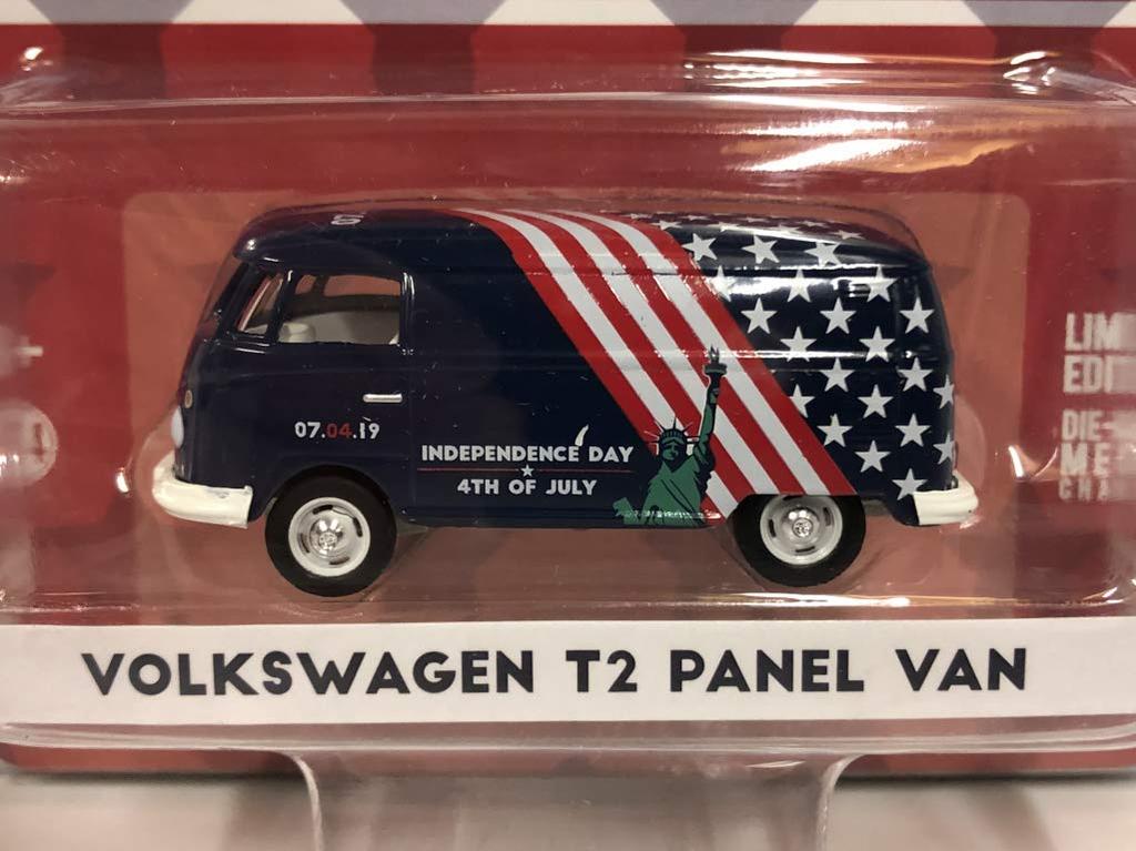 Volkswagen T2 Panel Van July 4th Independence Day 2019 Inch Hobby Limited Die Cast Model Greenlight 30044 1/64