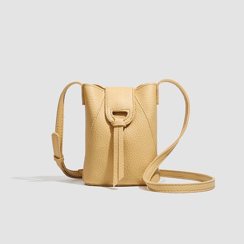 

Women s Bag 2025 New Fashionable Versatile Niche Design Single Shoulder Crossbody Bag Phone Bag Commuter Bucket Bag Trendy