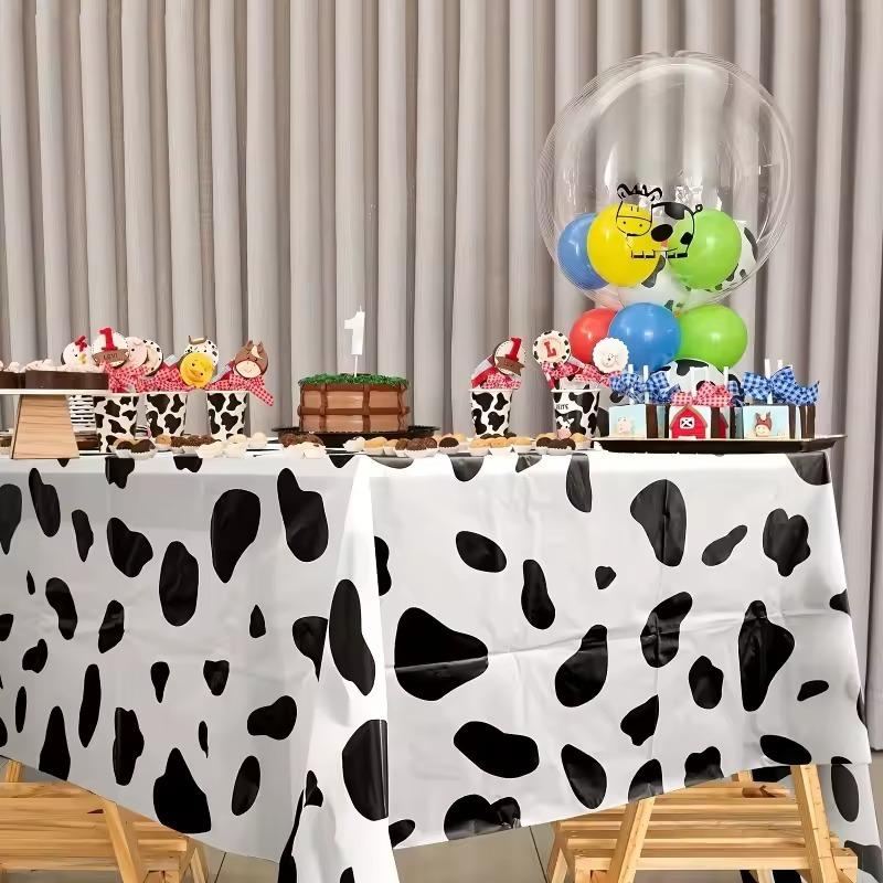 1PC Disposable Tablecloth Cow Party Themed Tablecloth Suitable for Picnics Farm Animal Themed Parties Birthday Party Decorations