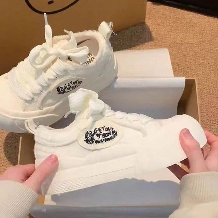 Молочный Хуху обувь-хлеб круглая голова женская весна и лето новый нишевый дизайн повседневные кеды обувь с большим носом size 35