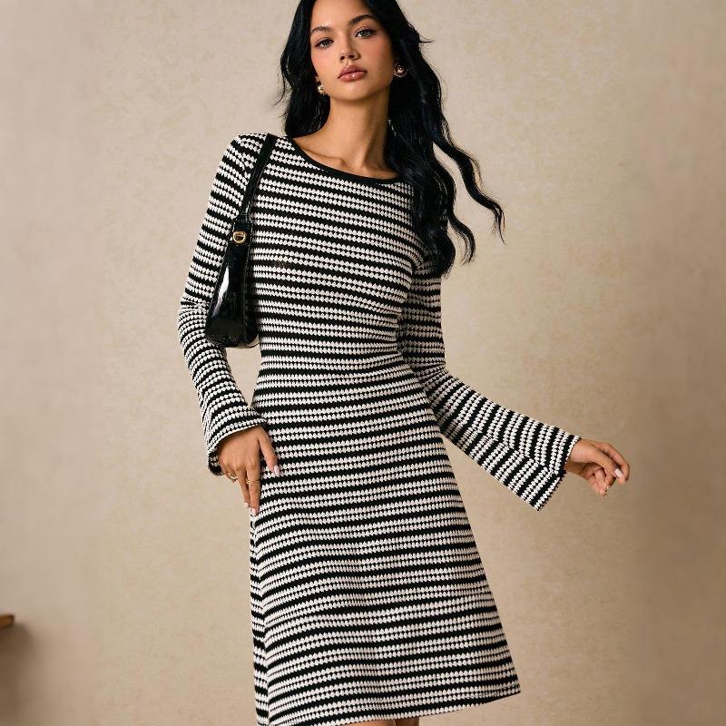 Round-neck Dress with Knitted Flared Sleeves and Fitted Design for Ladies