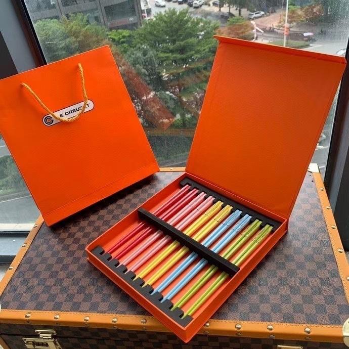 Beliebtes französisches Le Creuset Regenbogen Keramik Essstäbchen Gesundes Essgeschirr Set Box Lebhaftes Geschirr Haushalt Küche Esszimmer Zubehör Geschenk