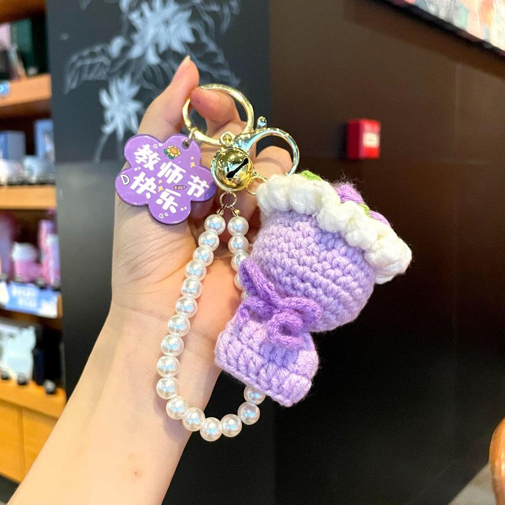 Goddess Festival Crocheted Rose Keychain - Creative Handheld Bouquet Gift for Women's Day