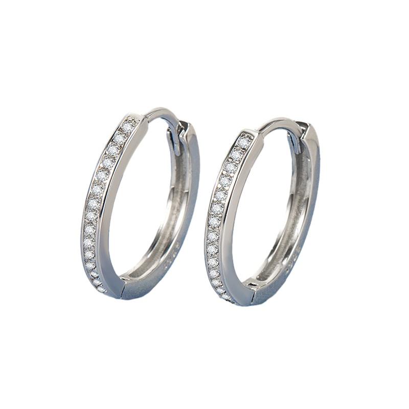 Trendy Metal Ear Clasps With Zirconia Stones Unique Design серебряный