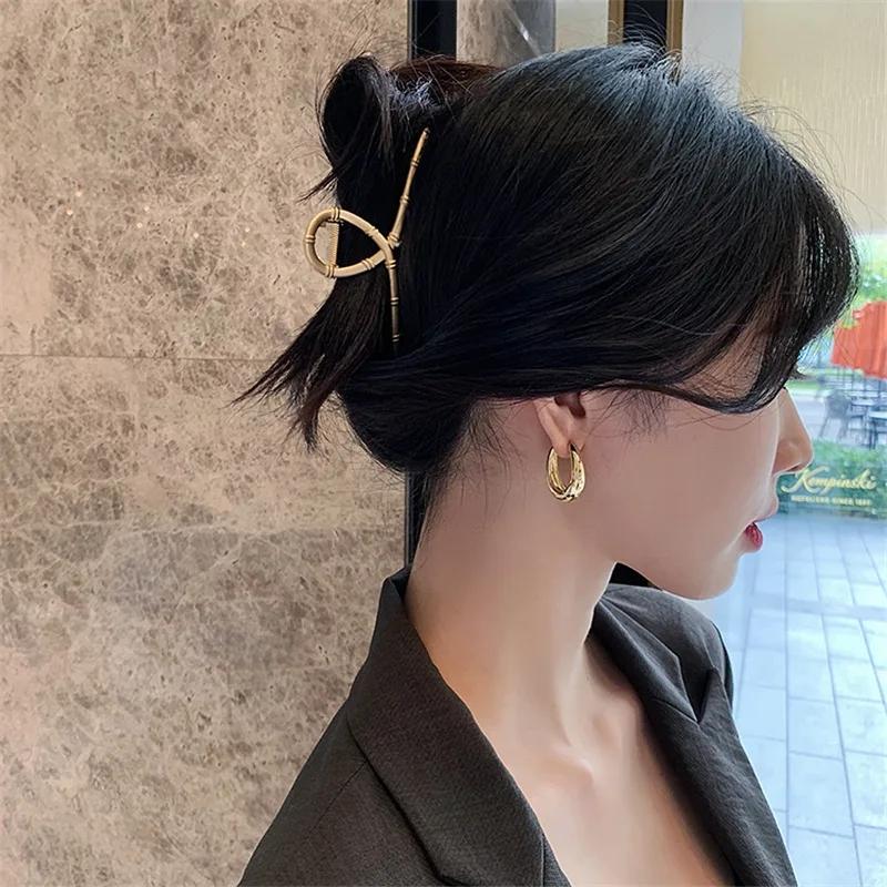 2024 New Classic Copper Alloy Smooth Metal Hoop Earrings For Woman Fashion Korean Jewelry Temperament Girl's Daily Wear Earrings
