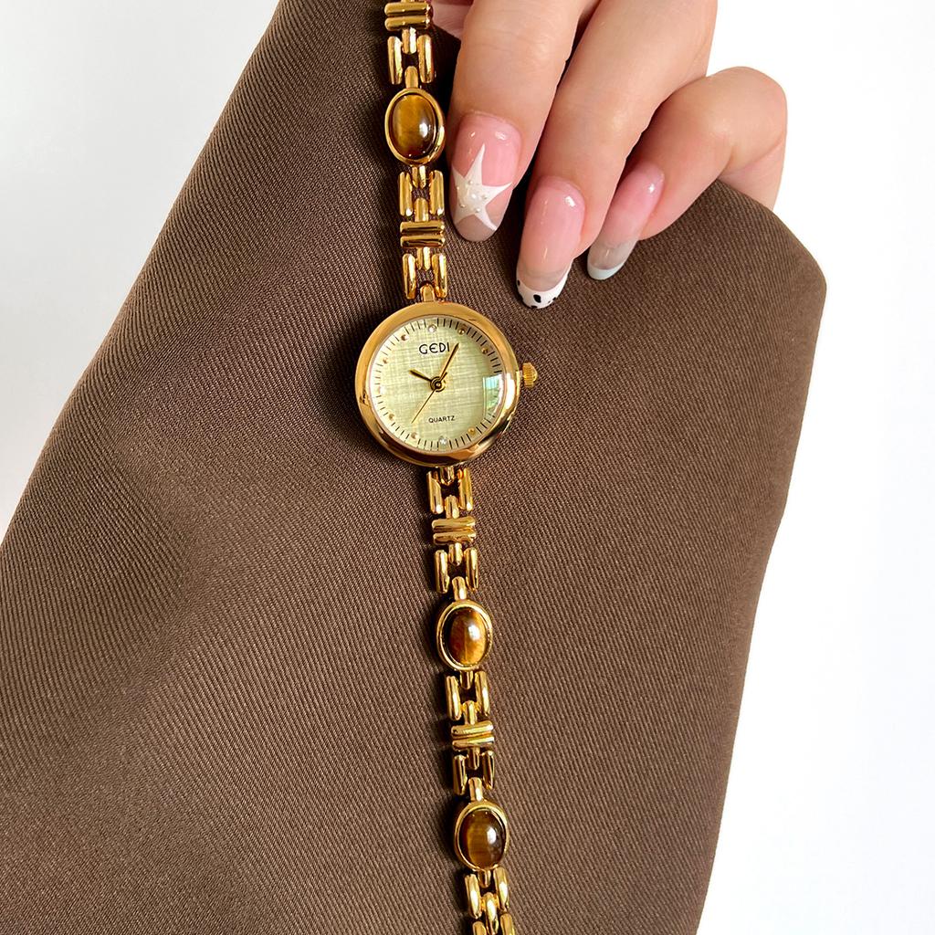 Watch Women'S Light Luxury Amber Stone Small Exquisite Fashion Temperament High Sense Chain Belt Niche Quartz Watch