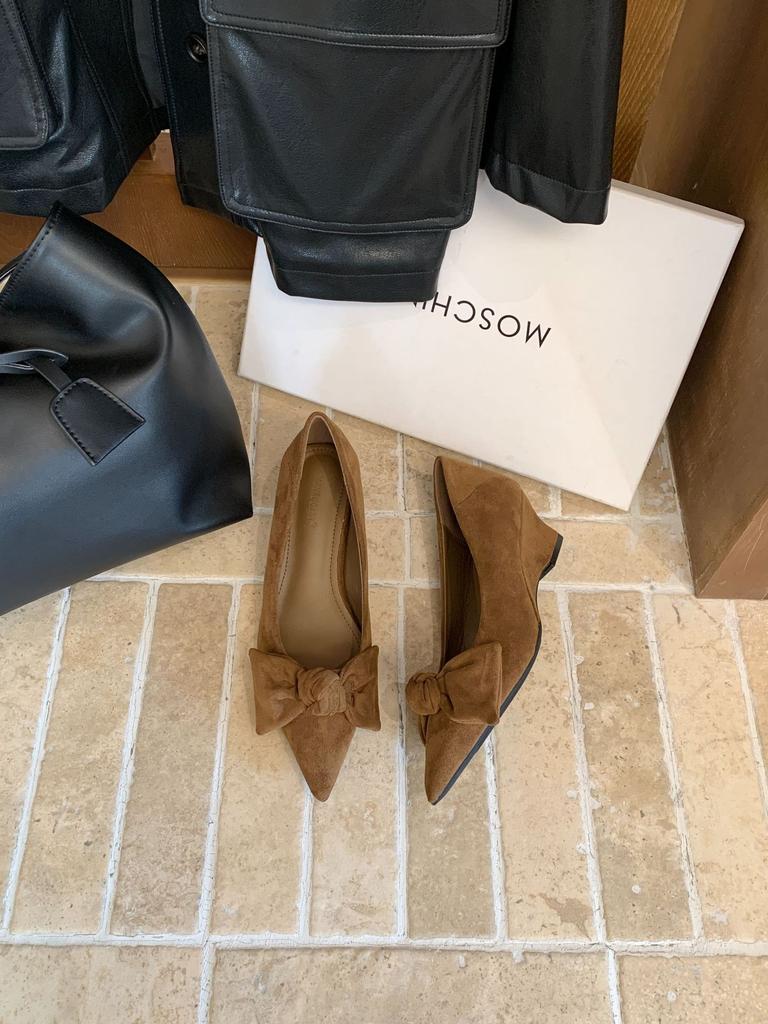 2025 new autumn new pointed suede bow retro high heels women's fashion wedge heel commuter shoes