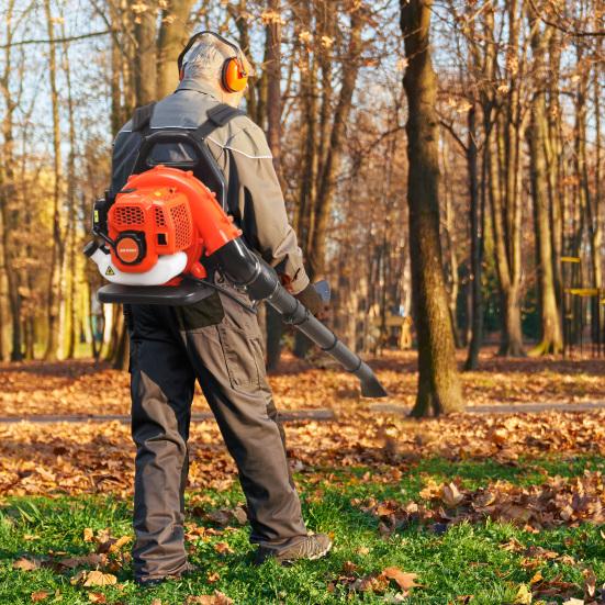 52CC Gas Backpack Leaf Blower, 2-Stroke Engine 550CFM Commercial-Grade Dust Blower, Patio Cleaning Lawn Care Yard Work Landscaping Snow Removal