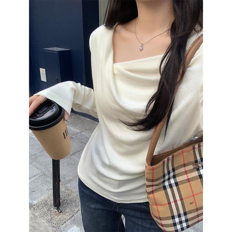 Brown Korean slanted shoulder swing collar long-sleeved T-shirt women's autumn bottoming off-the-shoulder pleated thin inner top