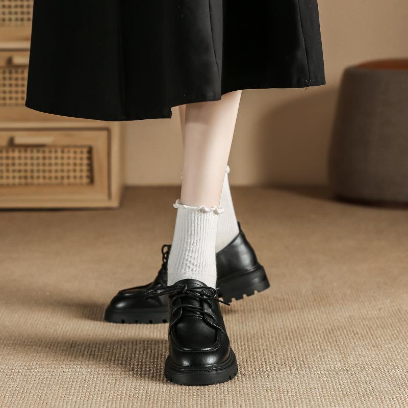 Pantofi unici albi cu talpă moale din piele Mocasnici retro cu șireturi pentru femei Toamnă Pantofi mici din piele în stil britanic