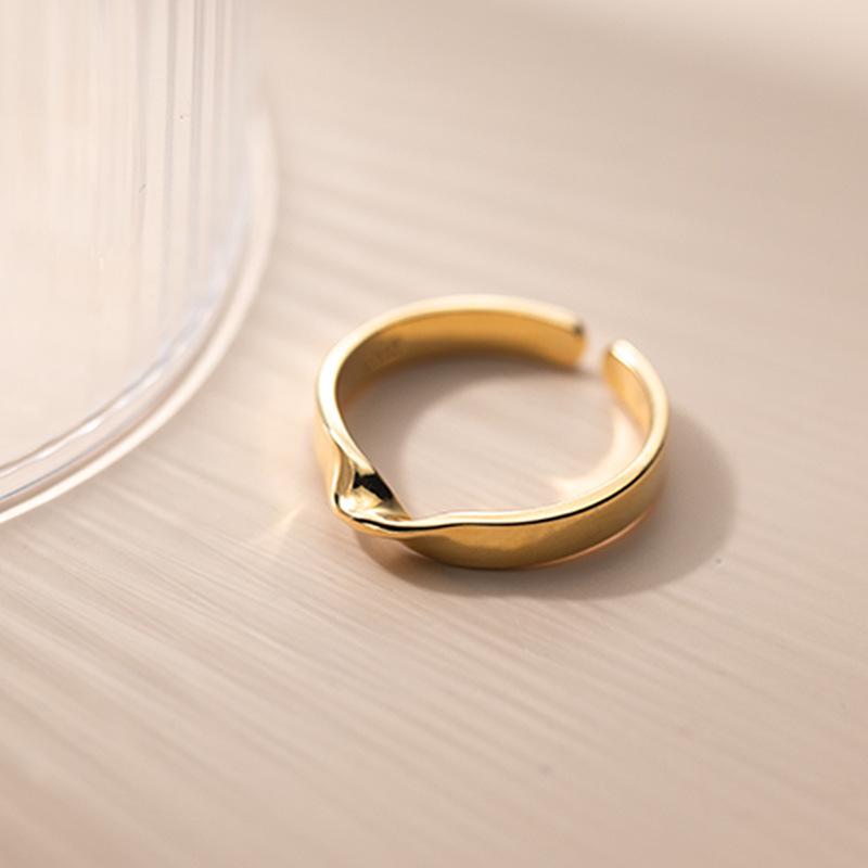 

Trendy Minimalist Adjustable Open Band Index Finger Ring for Women