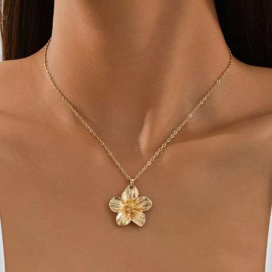 Blomsterkjede for kvinner Metallblomstanheng Kjede Hypoallergenisk smykke for bryllup, bursdag, jubileum