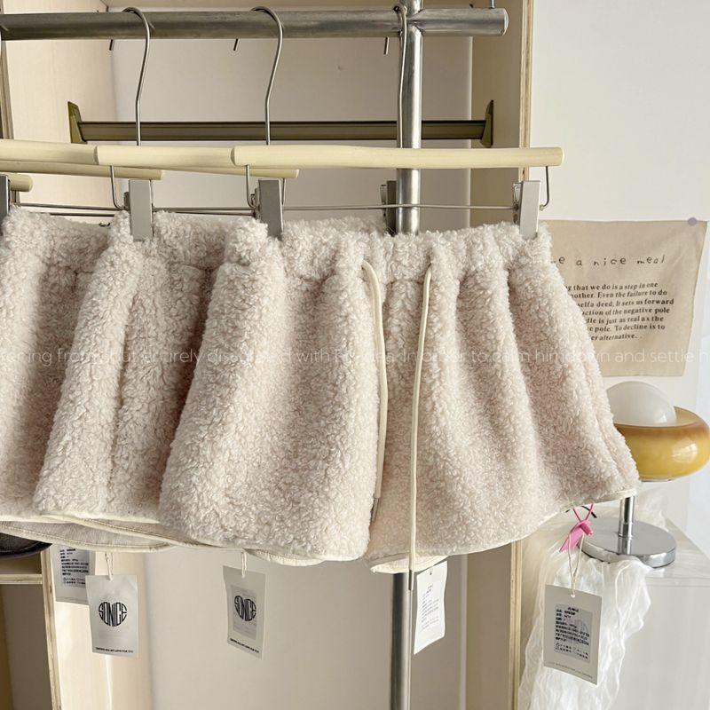 

Pig Oni South Korea Dongdaemun Winter Niche Style Bandage Dress Lamb Wool Casual Hot Pants Loose Stuffed A- line Shorts Women Apricot color One size