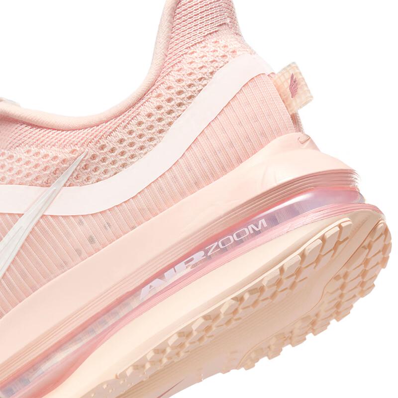 Nike Women's Pegasus Premium Running Shoes