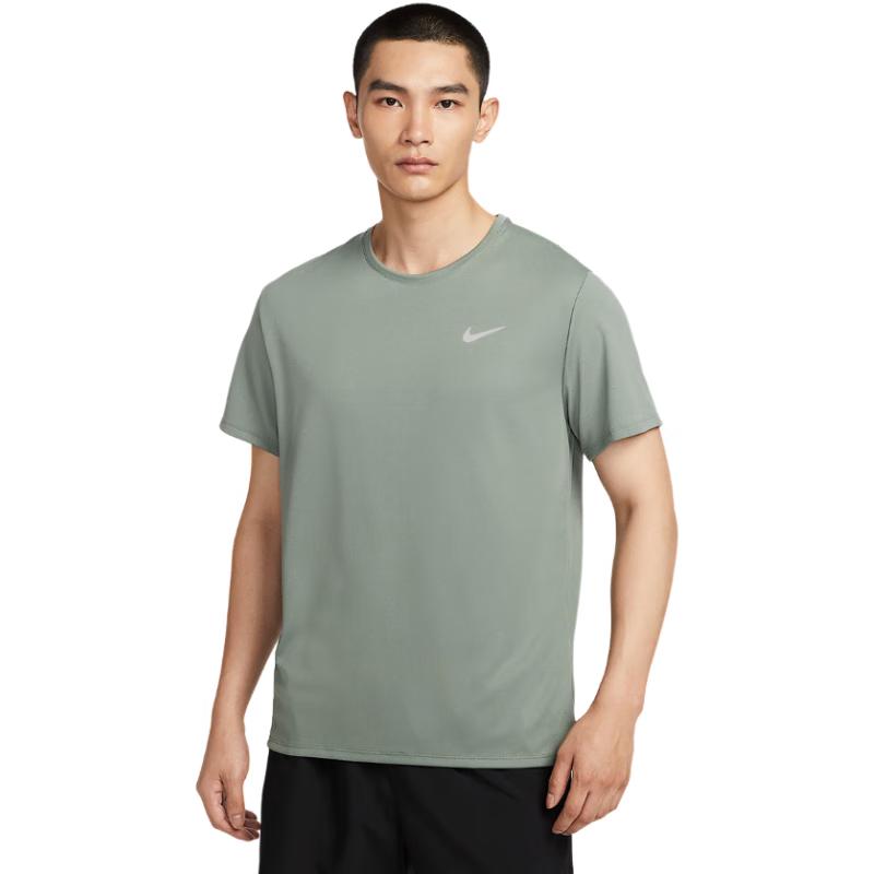 Nike Men s Short Sleeve Knit T-Shirt M