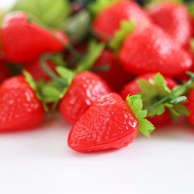 10Pcs Simulated Strawberry Lifelike Home Decor Bright-colored Artificial Fruit Ornament Craft Photography Props