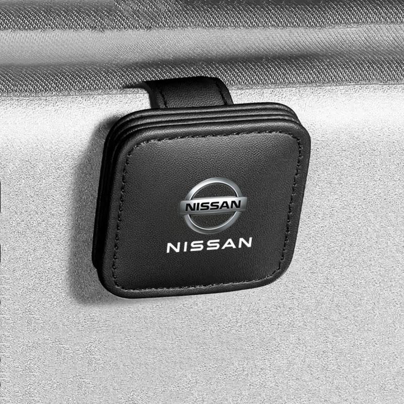 AUW3 Visor Sunglasses Holder Clip Eyeglass Holder For Nissan Qashqai Sylphy Tiida Altima Teana X-Trail Leaf Juke Sentra Accessories