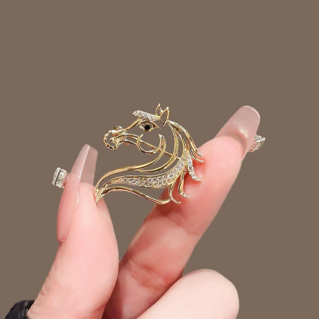 Exquisite Hollowed Little Horse Brooch - Unisex 2025 Design Lapel Pin Corsage Accessory