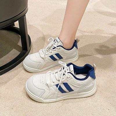 Încălțăminte pentru femei – Adidaşi