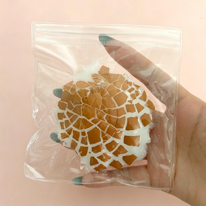 Realistic Silicone Egg Squeeze Toy Crack Egg Fidget Squishy Toy Soft Thick Sensory Stress Relief Anti-Anxiety Fidget Ball Toy