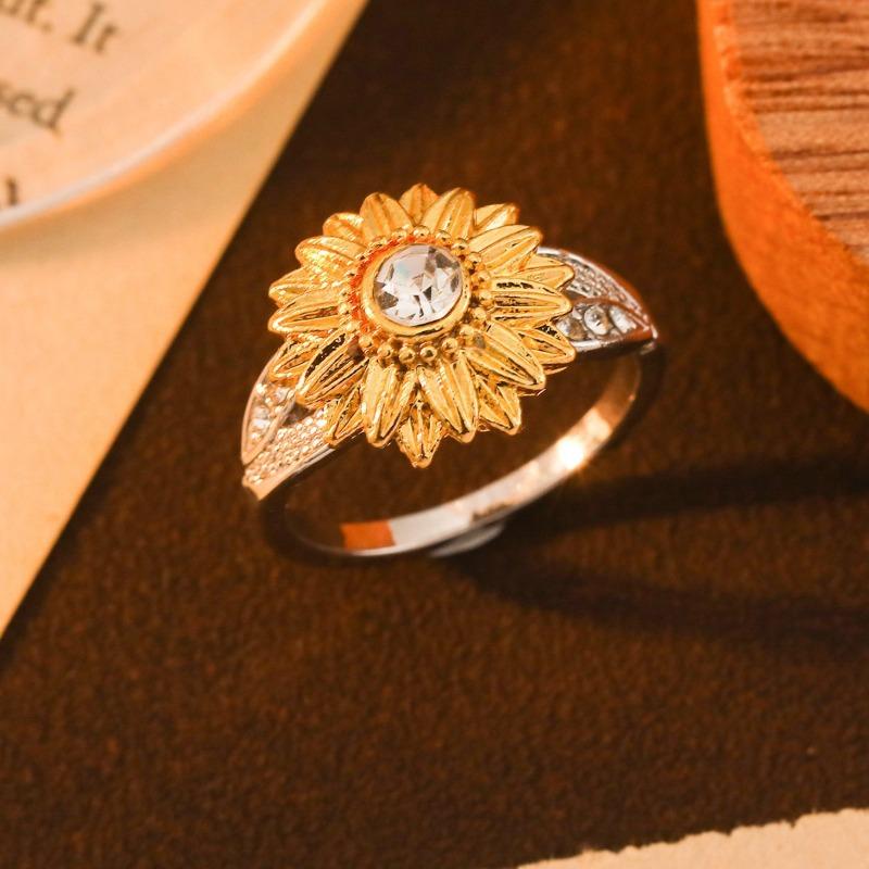 Diamond-encrusted Gold and Silver Dual-color Sunflower Fashion RingPersonalized Jewelry