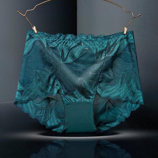 706 Chiloți cu talie înaltă din dantelă pentru femei plinute, cu design sexy decupat și protecție de bumbac